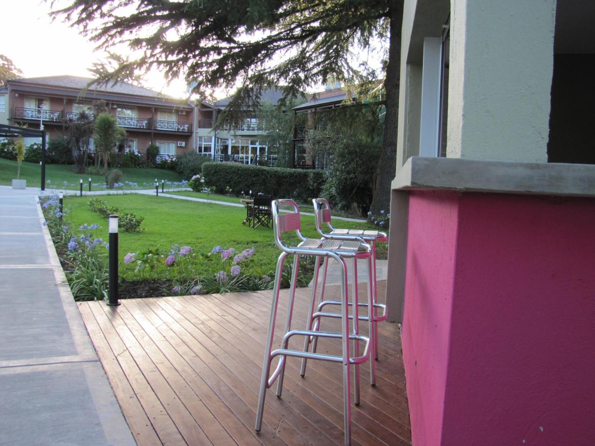Hotel Sierra De Los Padres Extérieur photo